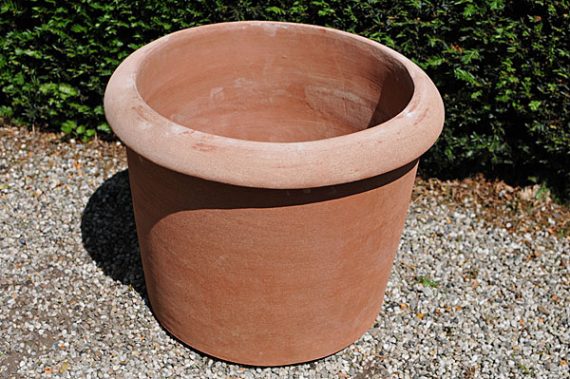 Terracotta pot conca enrico liscia