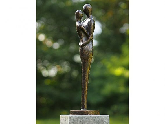 Bronzen beeld abstract liefdespaar