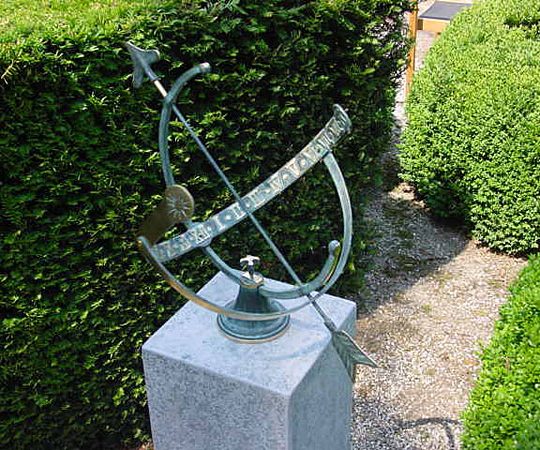 Bronzen zonnewijzer